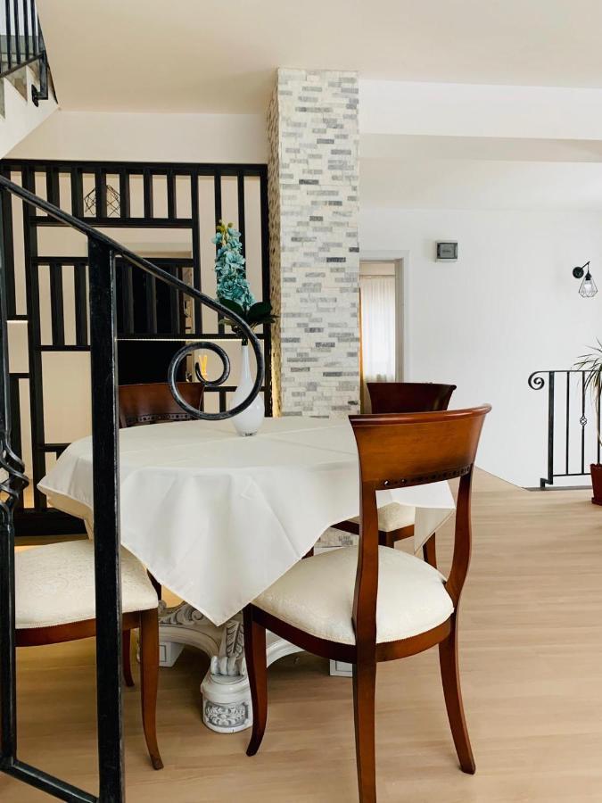 Valea Putnei Residence- Rooms For Rent Экстерьер фото